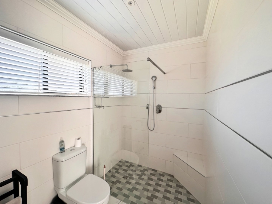 5 Bedroom Property for Sale in Fraaiuitsig Western Cape